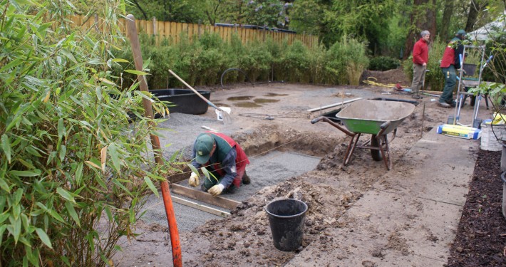 Abziehschiene für das Wasserspiel