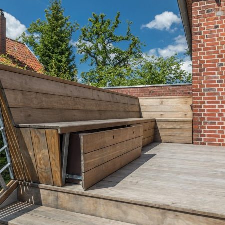 Moderne Materialien Kebony-Holzterrasse